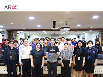 The Office of Academic Resources and
Information Technology organized the
Human Library Project to expand
knowledge of digital marketing.